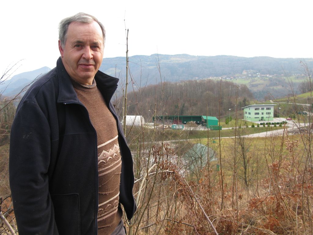Zaradi treh centrov za ravnanje z odpadki opozicija zahteva izredno sejo